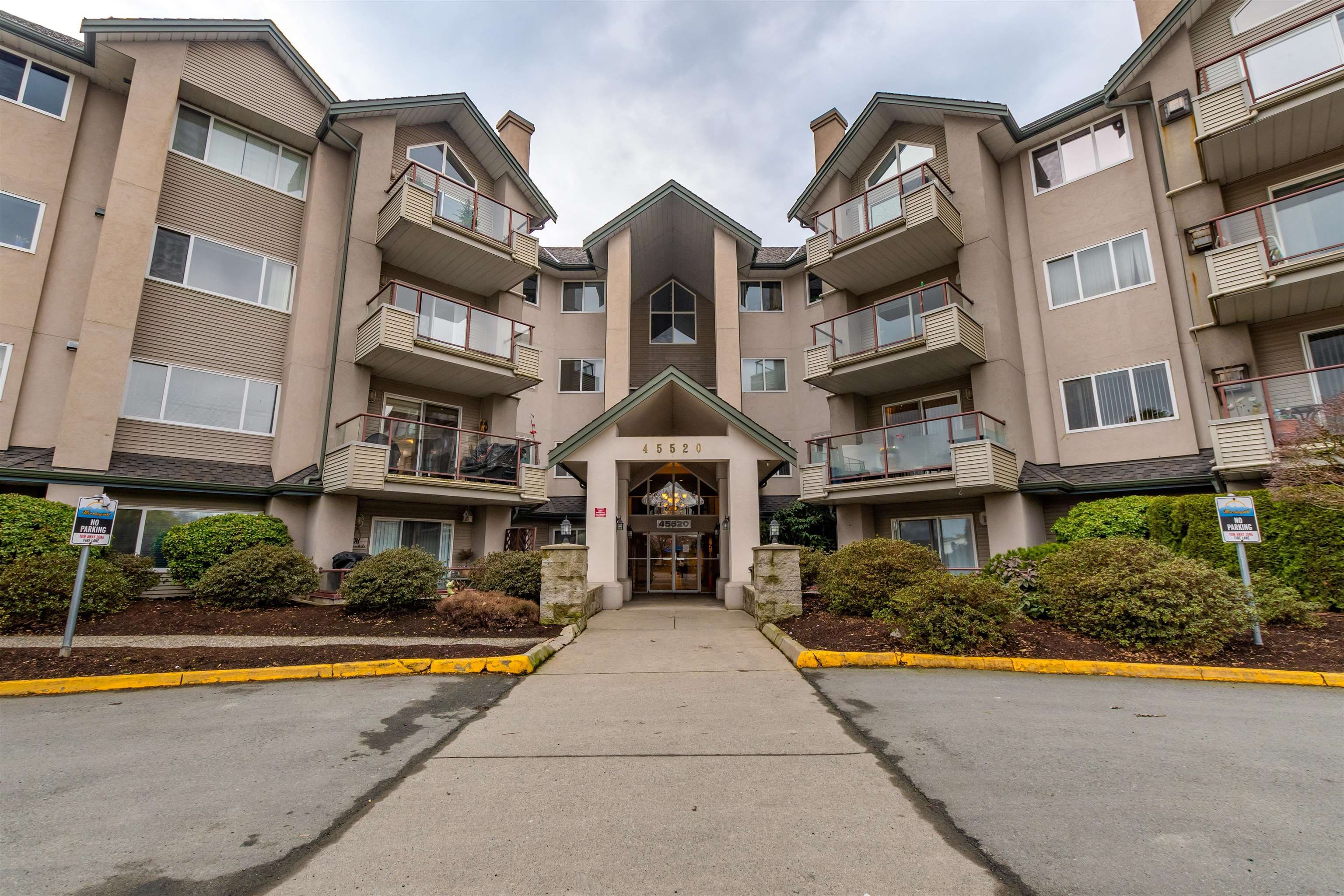 Main Photo: 212 45520 KNIGHT Road in Chilliwack: Sardis West Vedder Rd Condo for sale in "Morningside" (Sardis)  : MLS®# R2653732