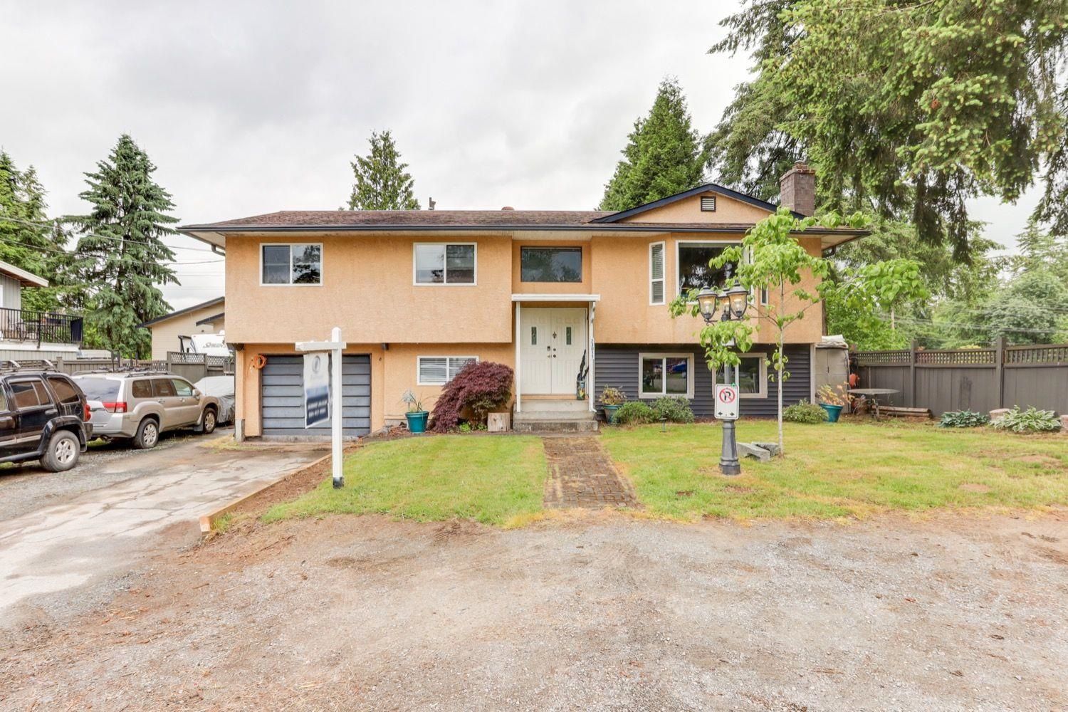 Main Photo: 23011 ST ANDREWS Street in Langley: Fort Langley House for sale : MLS®# R2703311