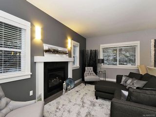 Photo 2: 43 Bamford Crt in View Royal: VR Six Mile House for sale : MLS®# 651703