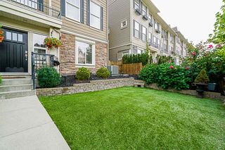 Photo 2: 21142 80A Avenue in Langley: Willoughby Heights Condo for sale : MLS®# R2314133