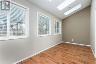 Photo 10: 1882 Valley View Dr in Courtenay: House for sale : MLS®# 953391