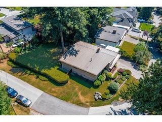 Photo 2: 5664 FAIRLIGHT Crescent in Delta: Sunshine Hills Woods House for sale in "SUNSHINE HILLS WOODS" (N. Delta)  : MLS®# R2597313