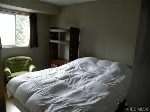Photo 11: Photos: A 1504 Glentana Rd in VICTORIA: VR Glentana Row/Townhouse for sale (View Royal)  : MLS®# 669799