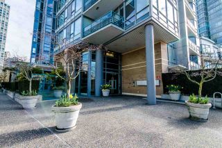 Photo 18: 306 1067 MARINASIDE Crescent in Vancouver: Yaletown Condo for sale in "QUAY WEST" (Vancouver West)  : MLS®# R2353564