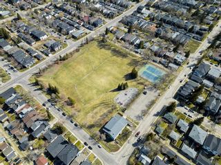 Photo 33: 2432 26 Street SW in Calgary: Killarney/Glengarry Semi Detached (Half Duplex) for sale : MLS®# A2052263