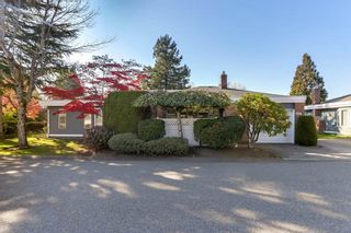 Photo 3: 124 14271 18A Avenue in Surrey: Sunnyside Park Surrey Townhouse for sale in "Ocean Bluff Court" (South Surrey White Rock)  : MLS®# R2318434
