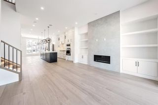 Photo 6: 3333 41 Street SW in Calgary: Glenbrook Semi Detached (Half Duplex) for sale : MLS®# A2013297