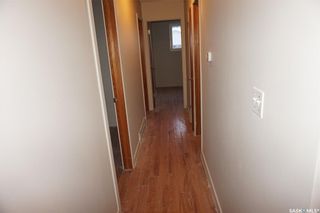 Photo 4: 143 THOMSON Avenue in Regina: Glencairn Village Residential for sale : MLS®# SK920657