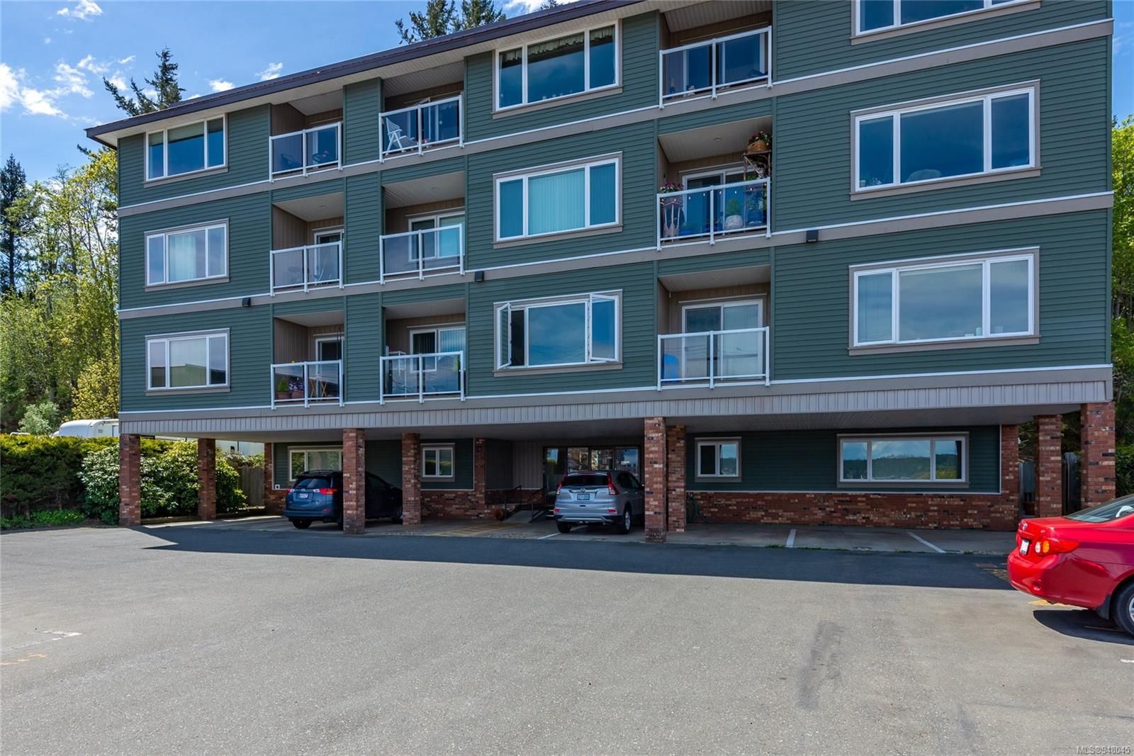 Main Photo: 101 894 S Island Hwy in Campbell River: CR Campbell River Central Condo for sale : MLS®# 948045