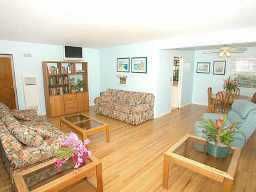 Photo 7: PACIFIC BEACH Residential for sale : 3 bedrooms : 1947 Chalcedony St. in San Diego