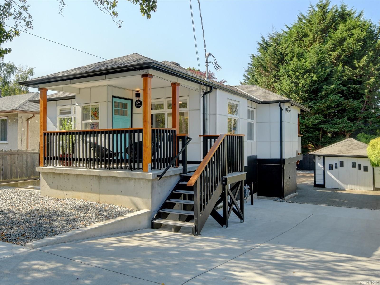 Main Photo: 1920 Stanley Ave in Victoria: Vi Fernwood House for sale : MLS®# 915032