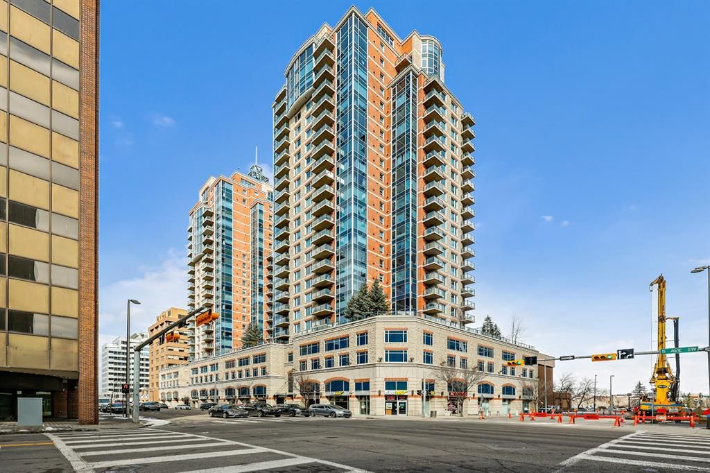 Main Photo: 1908 910 5 Avenue SW in Calgary: Downtown Commercial Core Apartment for sale : MLS®# A1209109