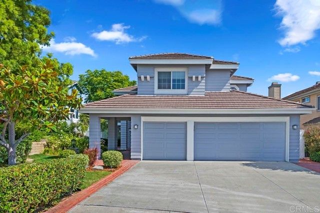 Main Photo: House for sale : 4 bedrooms : 568 Crest Drive in Encinitas