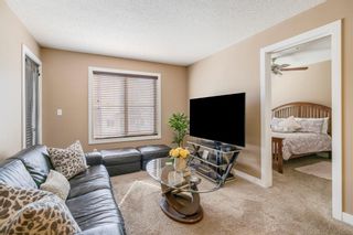 Photo 3: 303 2715 12 Avenue SE in Calgary: Albert Park/Radisson Heights Apartment for sale : MLS®# A2036700