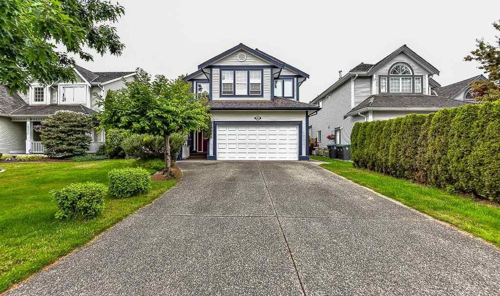 Main Photo: 16863 61 AVENUE in : Cloverdale BC House for sale : MLS®# R2074703