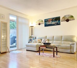 Photo 9: 28 9800 KILBY Drive in Richmond: West Cambie Townhouse for sale in "Deserts Oaks" : MLS®# R2472654