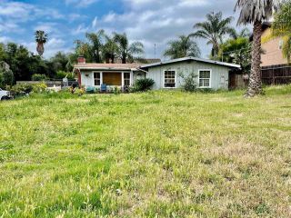 Main Photo: House for sale : 3 bedrooms : 1165 Oak Drive in Vista