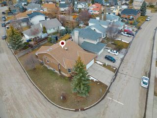 Photo 4: 300 Lakeside Greens Crescent: Chestermere Detached for sale : MLS®# A2120317