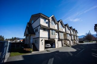 Main Photo: 7 9447 COLLEGE Street in Chilliwack: Chilliwack N Yale-Well Townhouse for sale in "ROSEWOOD LANE" : MLS®# R2660552