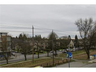 Photo 9: 411 2105 W 42ND Avenue in Vancouver: Kerrisdale Condo for sale in "THE BROWNSTONE" (Vancouver West)  : MLS®# V994535