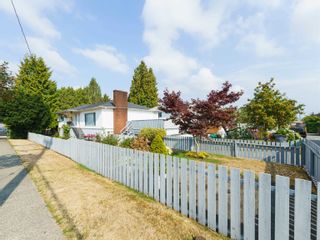 Photo 2: 3615 MOSCROP Street in Vancouver: Collingwood VE House for sale (Vancouver East)  : MLS®# R2724540