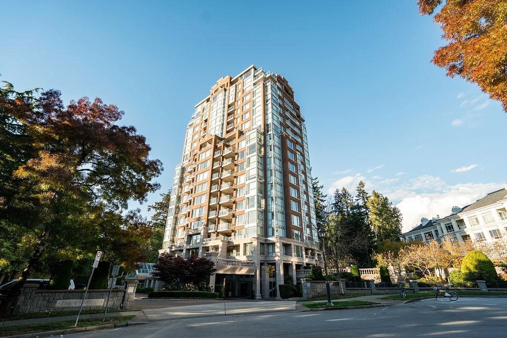 Main Photo: 304 5775 HAMPTON Place in Vancouver: University VW Condo for sale in "THE CHATHAM" (Vancouver West)  : MLS®# R2743750