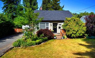 Photo 1: 12073 LAITY Street in Maple Ridge: Northwest Maple Ridge House for sale : MLS®# R2862788