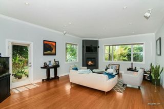 Photo 6: BAY PARK House for sale : 5 bedrooms : 2034 Frankfort St in San Diego