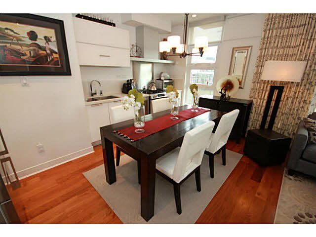 Main Photo: 310 1808 W 1ST Avenue in Vancouver: Kitsilano Condo for sale in "FIRST ON FIRST" (Vancouver West)  : MLS®# V1113360