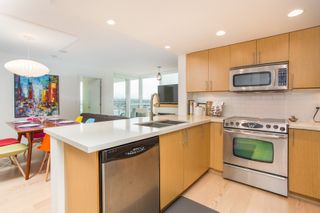 Photo 5: 1903 125 MILROSS Avenue in Vancouver: Downtown VE Condo for sale in "Creekside of Citygate" (Vancouver East)  : MLS®# R2440865