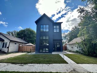 Photo 2: 28 Bank Avenue in Winnipeg: House for sale : MLS®# 202325696