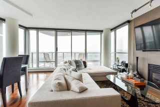 Photo 5: 1902 1228 MARINASIDE Crescent in Vancouver: Yaletown Condo for sale in "Crestmark II" (Vancouver West)  : MLS®# R2582919