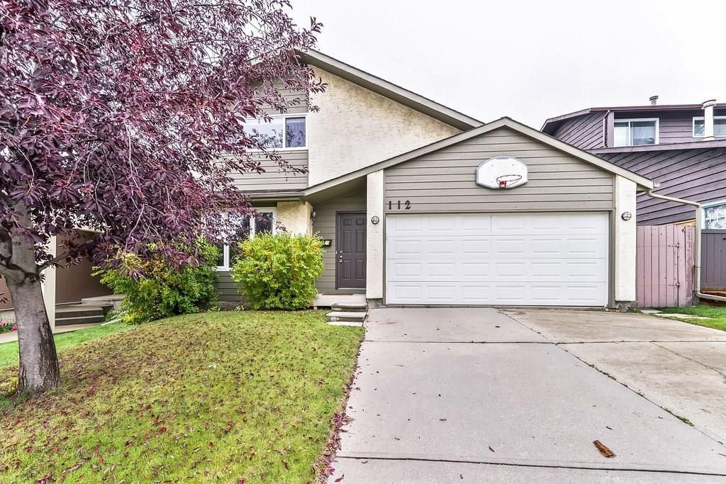 Main Photo: 112 STRATHCONA Close SW in Calgary: Strathcona Park Detached for sale : MLS®# C4206207
