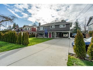 Photo 1: 5838 CRESCENT Drive in Delta: Hawthorne House for sale (Ladner)  : MLS®# R2433047