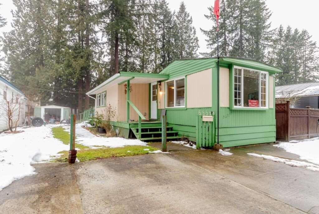 Main Photo: 41 23320 CALVIN Crescent in Maple Ridge: East Central Manufactured Home for sale in "Garibaldi Mobile Home Park" : MLS®# R2427332