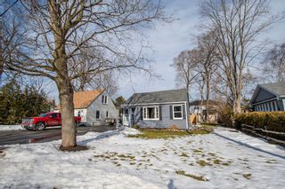 Photo 1: 206 Ardmore Avenue in Kawartha Lakes: Lindsay House (Bungalow) for sale : MLS®# X8061840