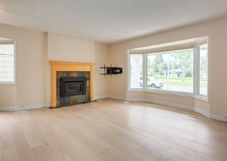 Photo 7: 943 Parkwood Way SE in Calgary: Parkland Detached for sale : MLS®# A1234711