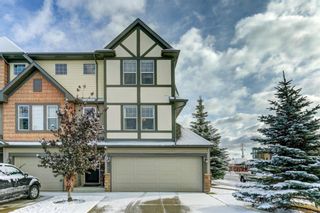Photo 1: 4 Everridge Common SW in Calgary: Evergreen Row/Townhouse for sale : MLS®# A1043353