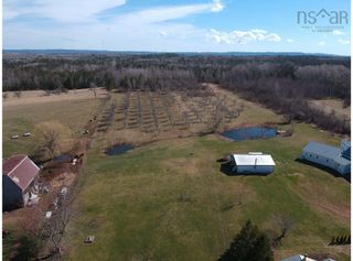 Photo 3: 1052 Belmont Road in Belmont: Hants County Residential for sale (Annapolis Valley)  : MLS®# 202306675
