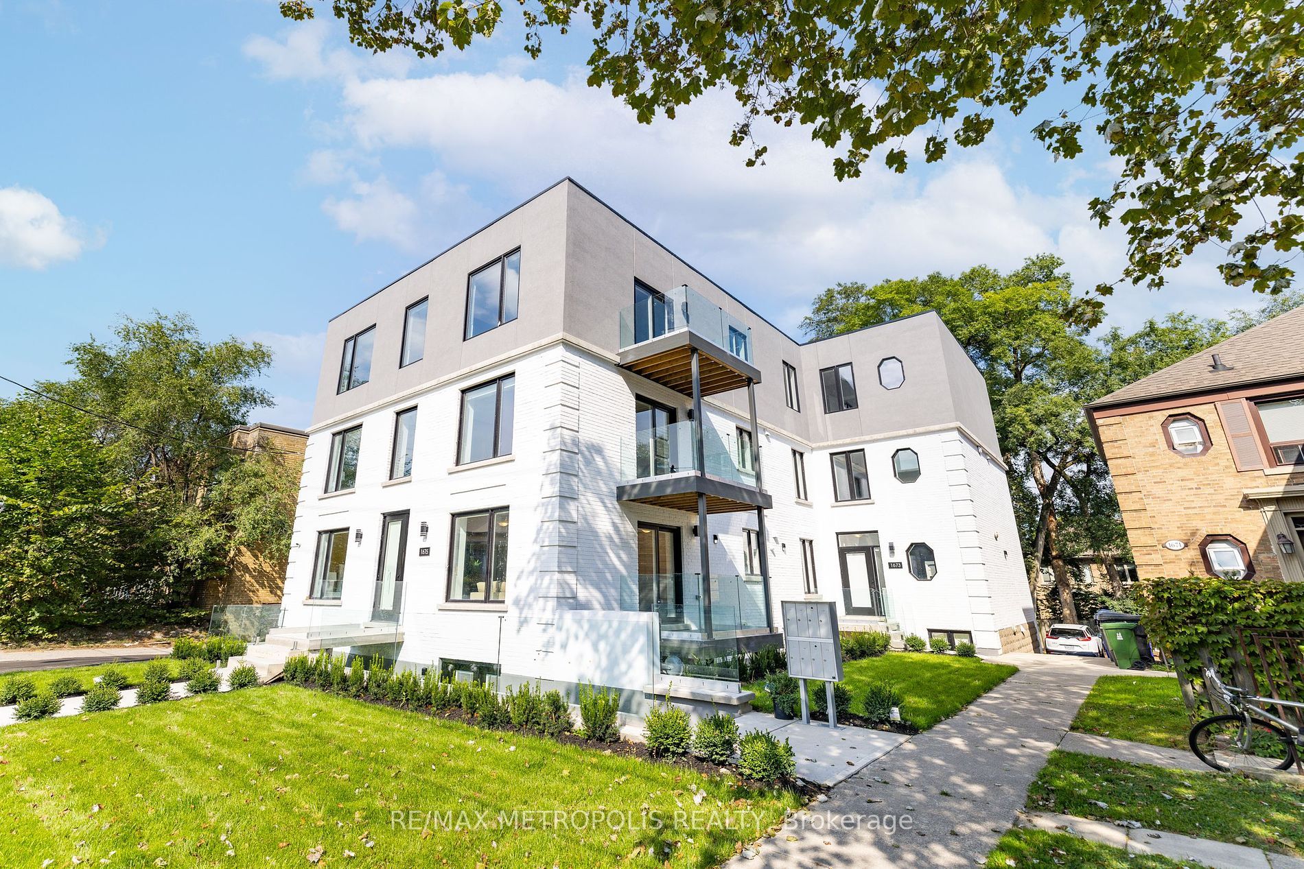 Main Photo: 3A 1673 Bathurst Street in Toronto: Forest Hill South House (3-Storey) for lease (Toronto C03)  : MLS®# C7403702