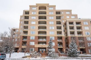 Main Photo: 3304 24 Hemlock Crescent SW in Calgary: Spruce Cliff Apartment for sale : MLS®# A2117805