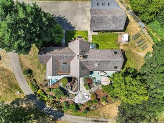 Photo 2: 4740 Beaverdale Rd in Saanich: SW Beaver Lake House for sale (Saanich West)  : MLS®# 951926