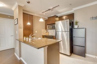 Photo 4: 4016 84 GRANT Street in Port Moody: Port Moody Centre Condo for sale in "THE LIGHTHOUSE" : MLS®# R2438756