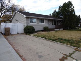 Photo 2: 218 McIntosh Street North in Regina: Normanview Residential for sale : MLS®# SK831173