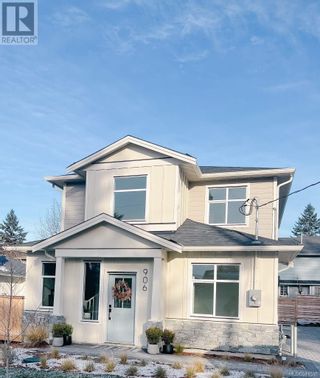 Photo 2: 906 Clarke Rd in Central Saanich: House for sale : MLS®# 941516