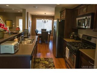 Photo 6: 3223 Ernhill Pl in VICTORIA: La Walfred Row/Townhouse for sale (Langford)  : MLS®# 602323