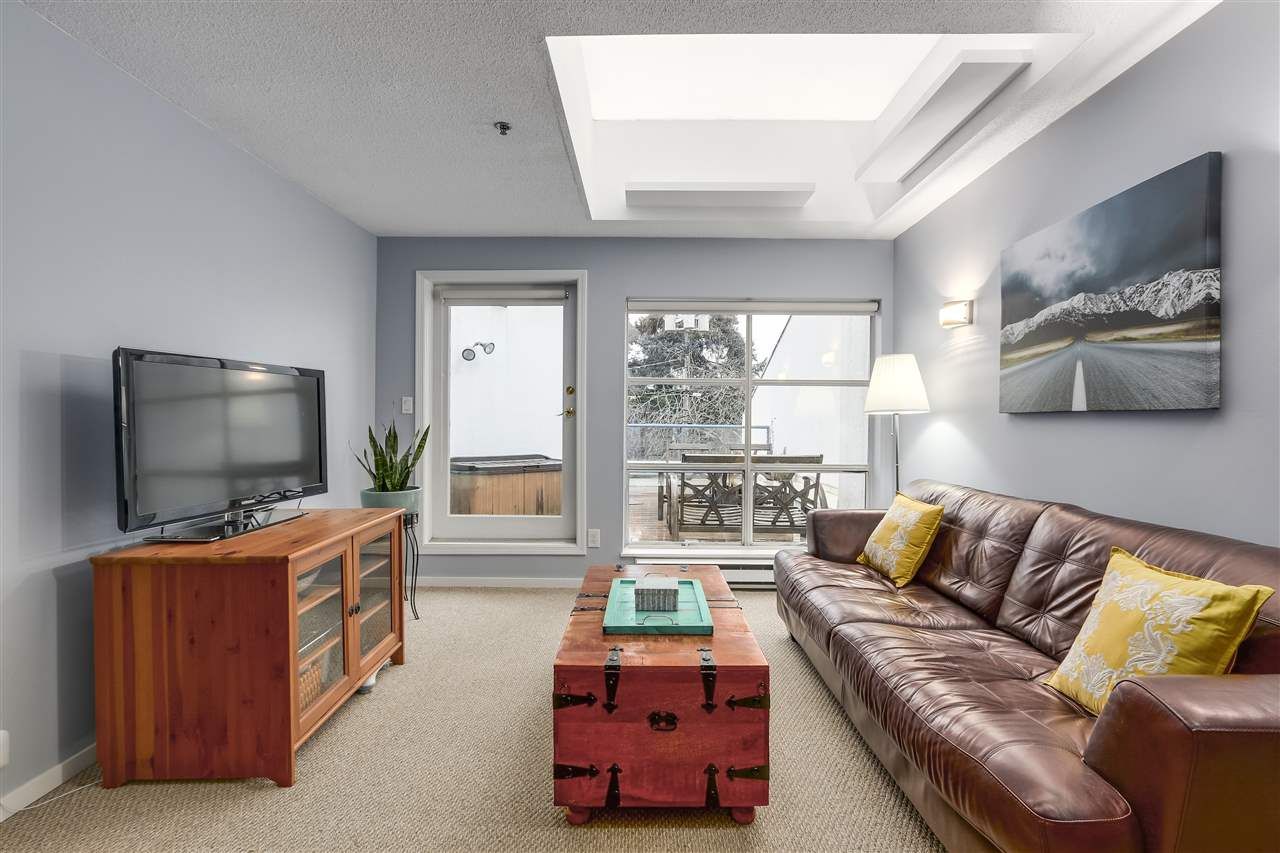 Main Photo: 1 1038 W 7TH Avenue in Vancouver: Fairview VW Condo for sale in "THE SANTORINI" (Vancouver West)  : MLS®# R2237336