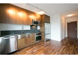 Photo 2: 611 250 E 6TH Avenue in Vancouver: Mount Pleasant VE Condo for sale in "THE DISTRICT" (Vancouver East)  : MLS®# V1025038