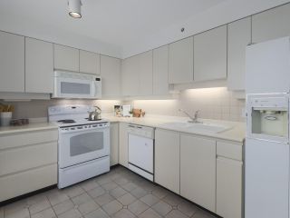 Photo 7: 504 2108 W 38TH Avenue in Vancouver: Kerrisdale Condo for sale in "The Wilshire" (Vancouver West)  : MLS®# R2400833