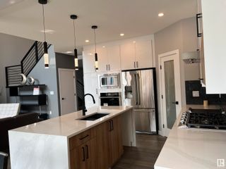 Photo 8: 1031 150 Avenue in Edmonton: Zone 35 House for sale : MLS®# E4340051